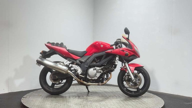 Suzuki SV650 2006 21K RUNNING PROJECT BIKE 650CC 1 FORMER OWNER