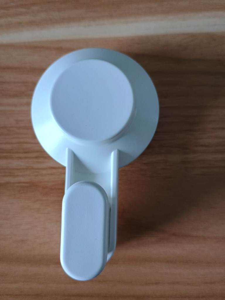 Tisken bathroom hooks/ toilet roll holder; suction cup, white