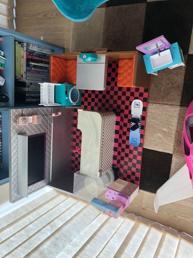 A fun Mattel Barbie Cafe set - Good Condition