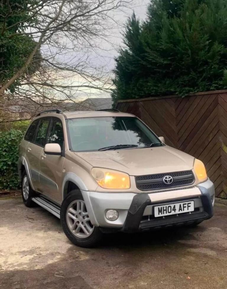 2004 Toyota RAV4 2.0 XT3 5dr ESTATE Petrol Manual