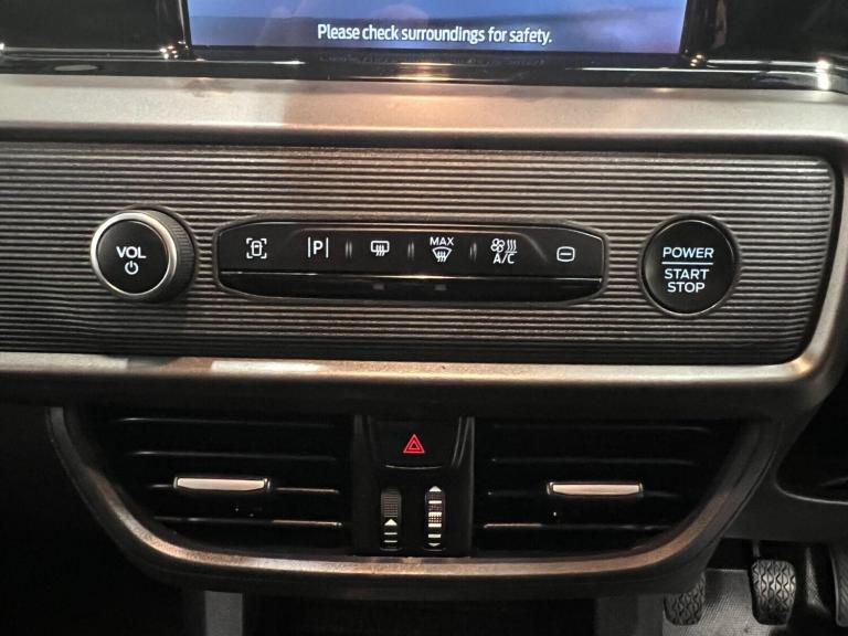 2024 Ford Transit Courier 1.0 EcoBoost 125ps Limited Van PANEL VAN PETROL Manual