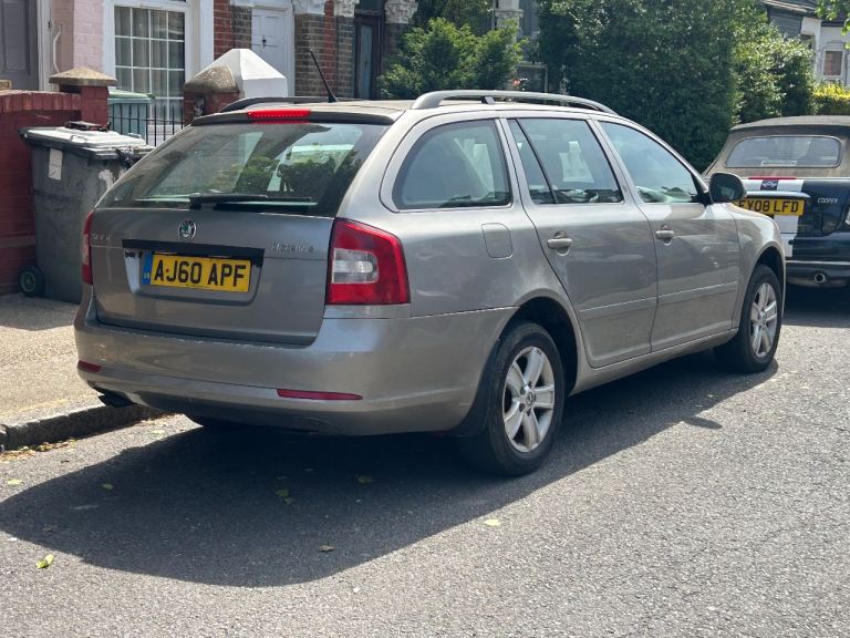 2011 OCTAVIA CR TDI 4X4 AVANT