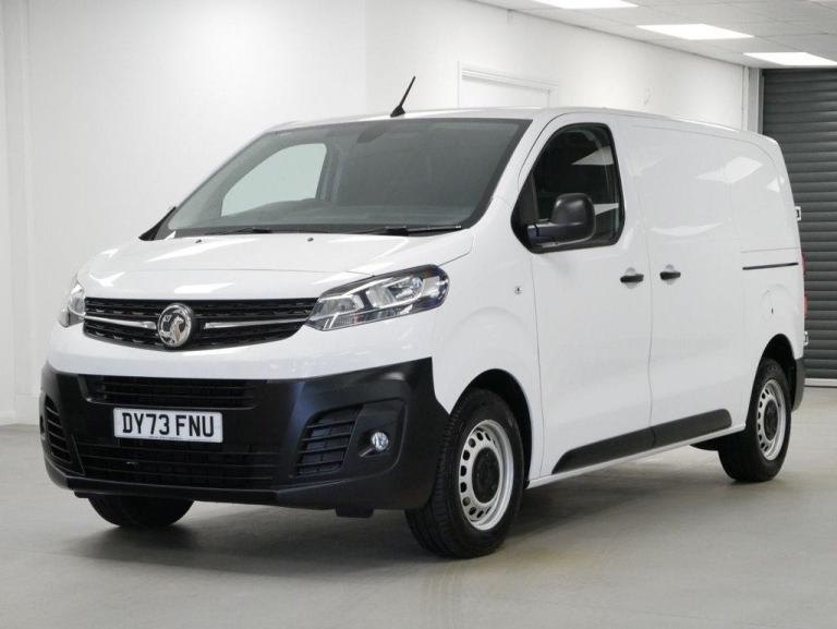 73 VAUXHALL VIVARO 3100 2.0 D 145 BHP L1 SWB PRIME EDITION 6 DOOR