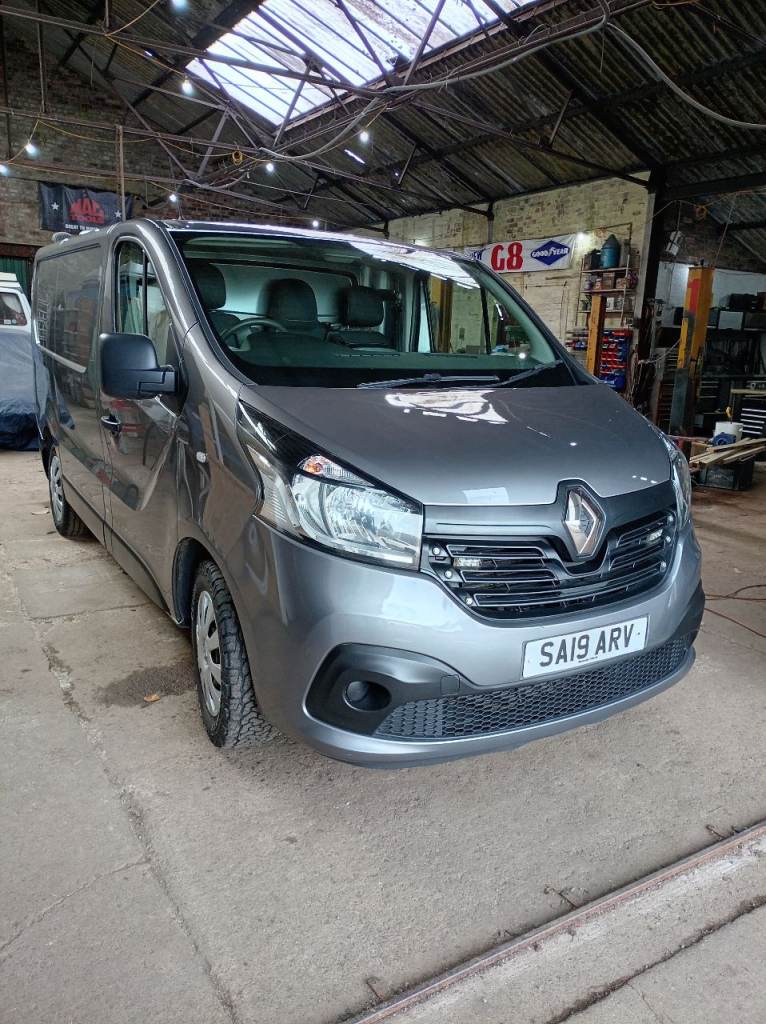 Renault trafic sl27 business +