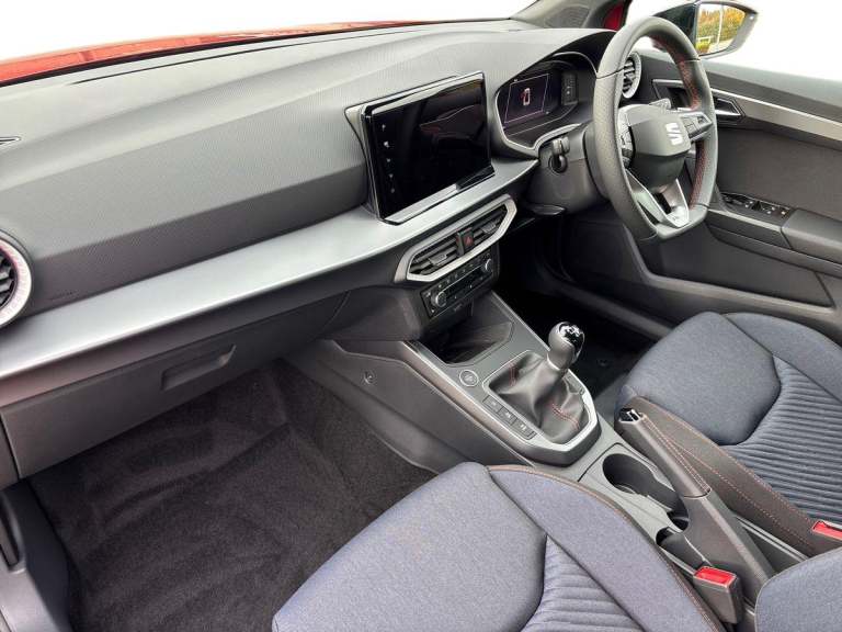 2025 SEAT Arona 1.0 TSI 115 FR Black Edition 5dr Hatchback PETROL Manual