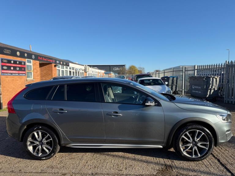 2017 Volvo V60 Cross Country 2.4 D4 Lux Nav Auto AWD Euro 6 (s/s) 5dr ESTATE Diesel Automatic