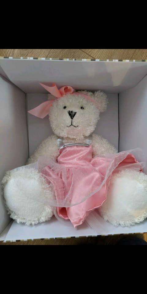 Alice's Bear Shop - Tilly. Gift Boxed Collectable, limited edition Teddy Bear. Brand New.