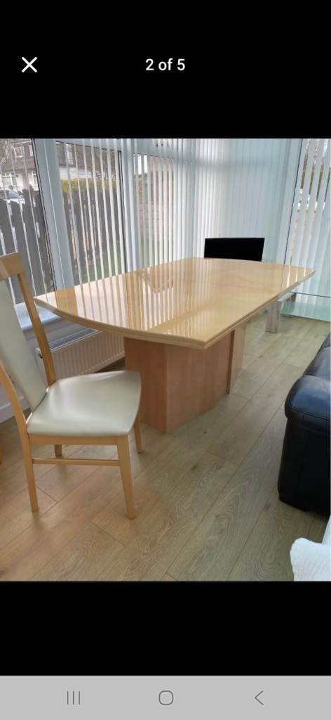 Italian high gloss dining table