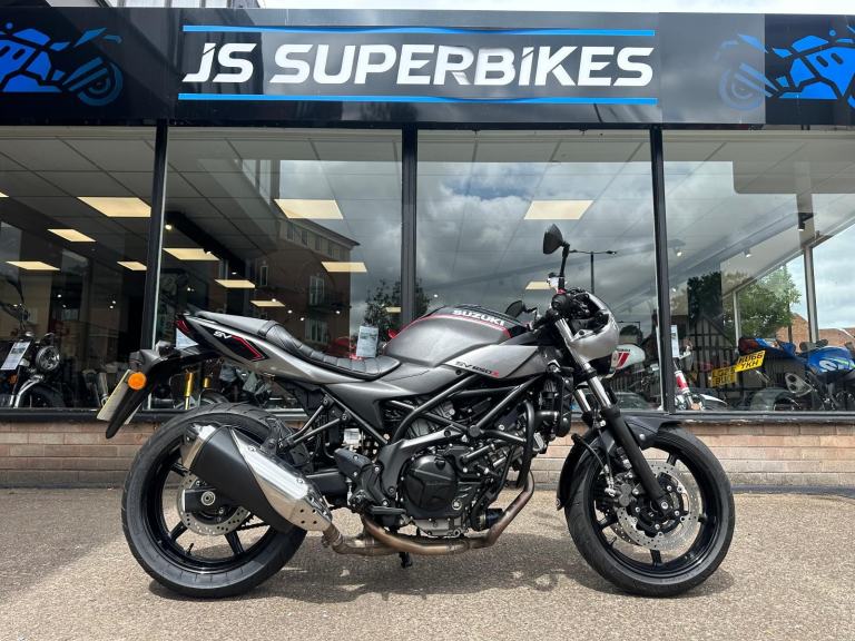 SUZUKI SV650X AL8 2018 - 22111 MILES. CLEAN EXAMPLE - 8 SERVICE RECORDS 
