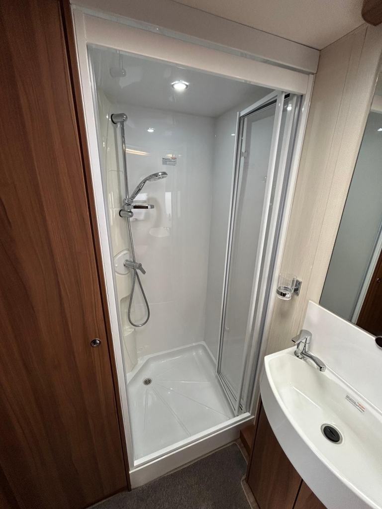 Elddis Affinity 530 3 berth 2016 mover ***LOVELY CONDITION***