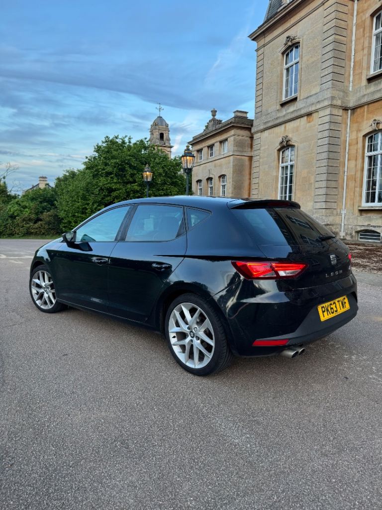 Seat, LEON, Hatchback, 2013, Semi-Auto, 1968 (cc), 5 doors