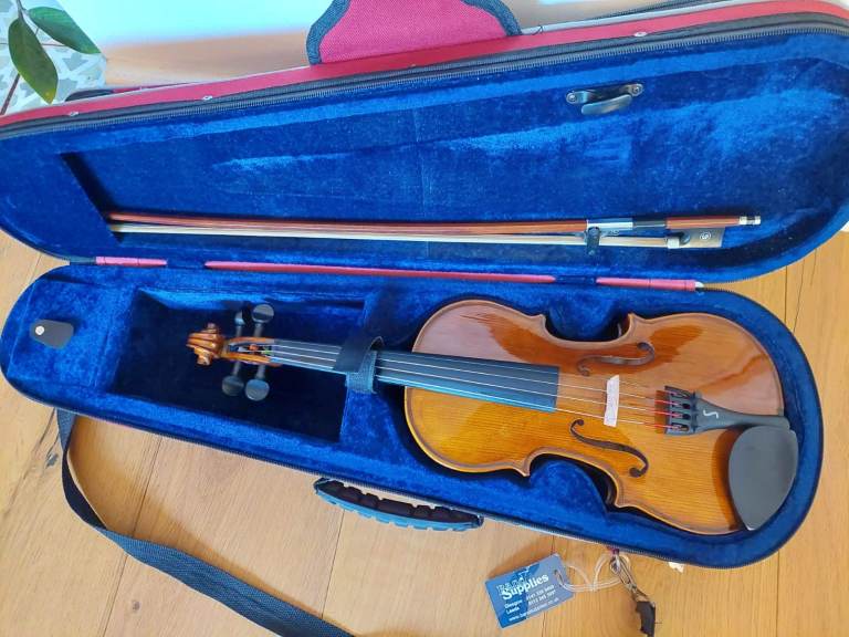 image for Stentor student II violin set, 1/2 size 