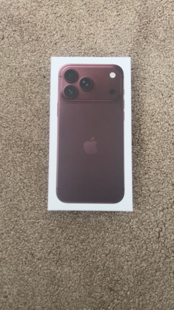 Apple iPhone 18 Pro Max - burgundy, Brand New in Box
