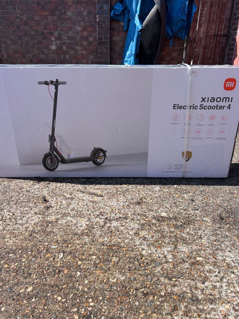 Electric scooter 