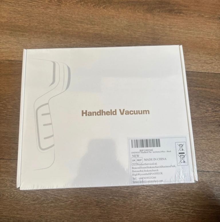 Handheld vacuum - black 