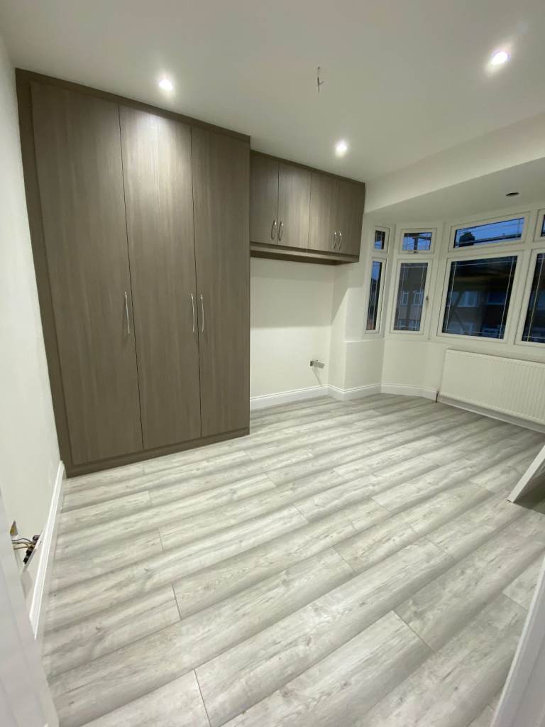 BEAUTIFUL 4 BEDROOM WITH 2 BATHROOMS SEMIDETACHED HOUSE TO RENT IN SOUTHALL