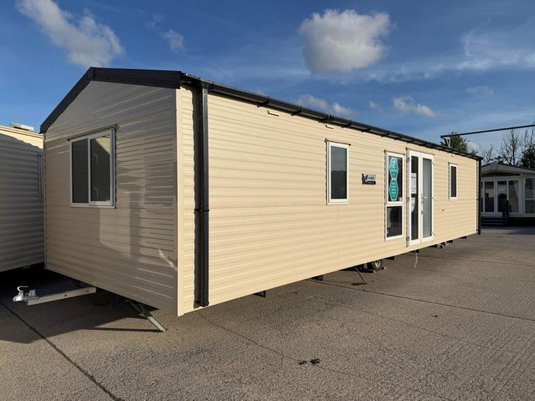 2 Bed Centre Lounge Offsite Static Caravan - New Carpet, DG, CH, Ensuite Shower