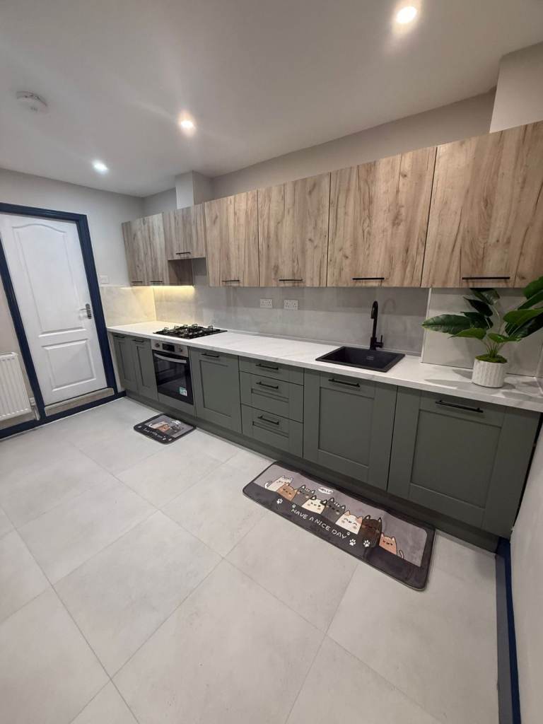 Your room in Croydon, Whitehorse 383 B