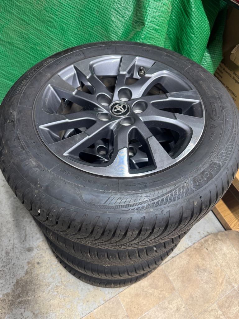 Toyota alloy wheels 