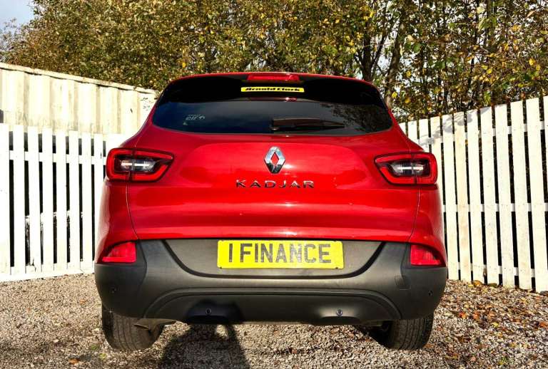 CAN'T GET CREDIT? CALL US! Renault Kadjar 1.3 TCe Dynamique Nav ENERGY - £199 DEPOSIT, £66 PER WEEK