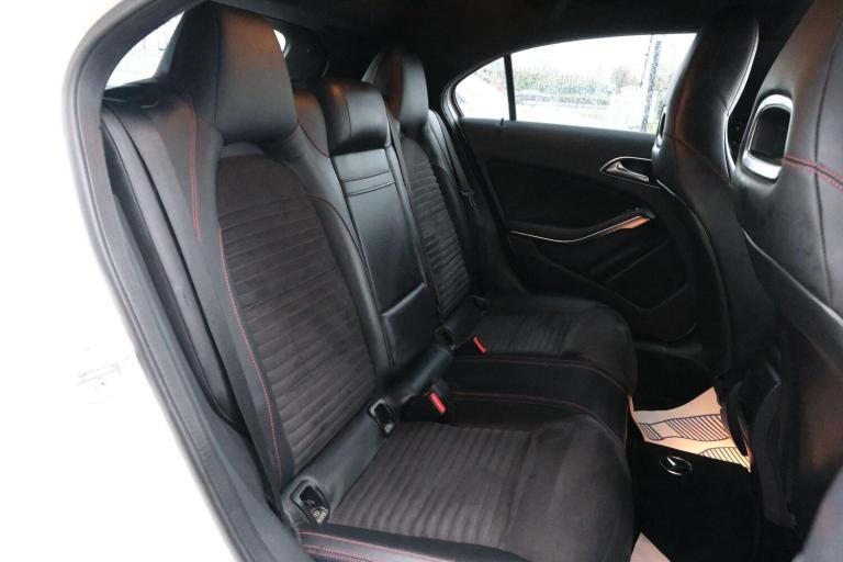  Mercedes-Benz A-Class 1.6 A180 BlueEfficiency Sport Hatchback 5dr Petrol 7G-DCT Euro 6 (s/s) (12...