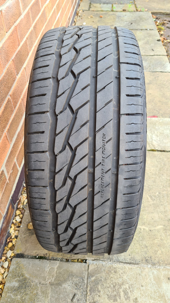 image for 255/45 R20 General Grabber tyre