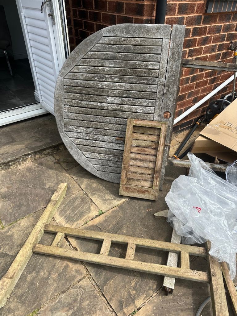 Free Scrap teak table