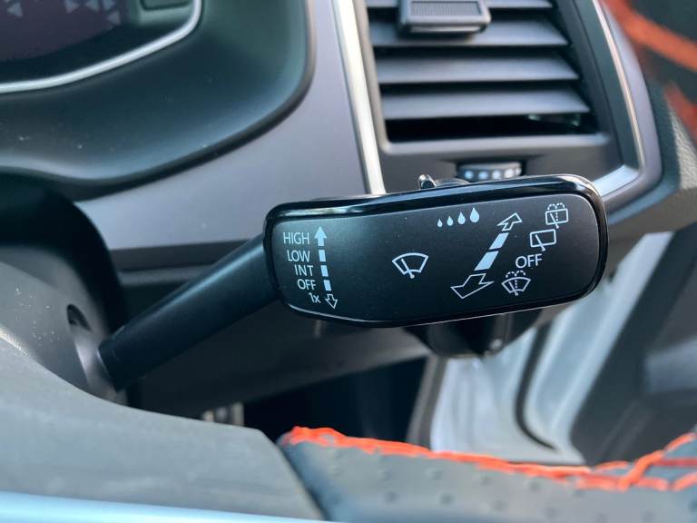 2025 SEAT Ateca 1.5 TSI EVO FR Black Edition 5dr Estate PETROL Manual