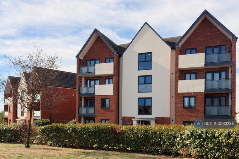 2 bedroom flat in Cicero Crescent, Milton Keynes, MK11 (2 bed) (#3063238)
