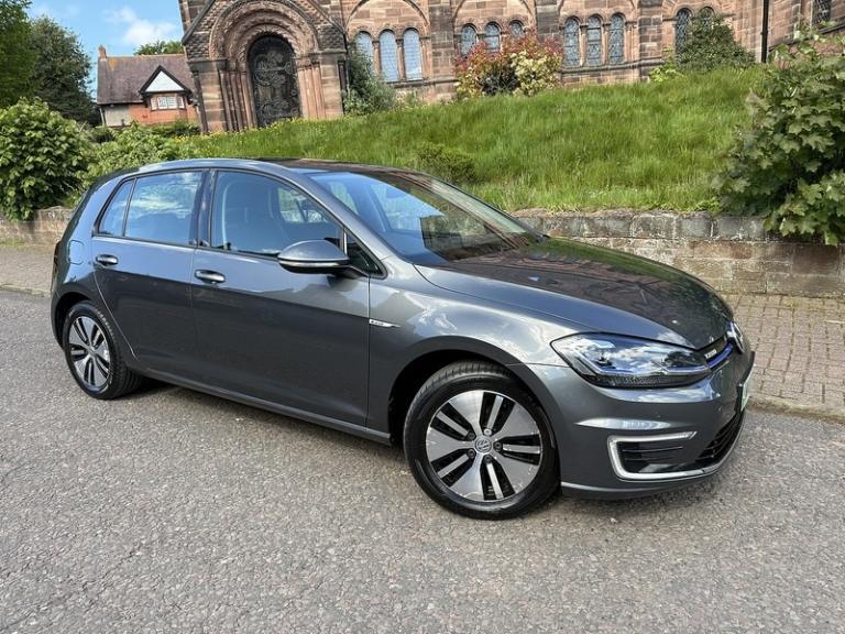 2019 Volkswagen Golf 35.8kWh e-Golf Hatchback 5dr Electric Auto (136 ps) Hatchback Electric Autom...