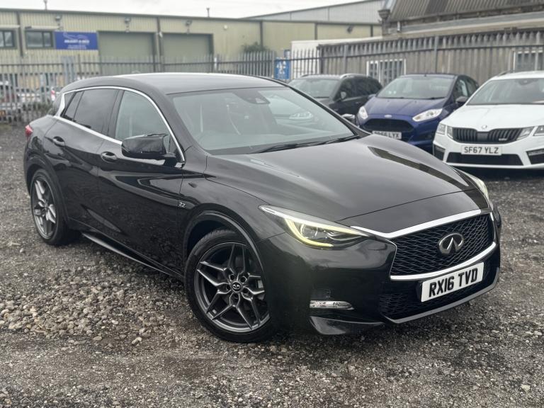 INFINITI Q30 2.2 d Sport 2016