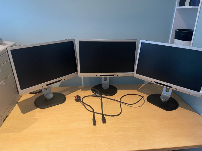 3 x Phillips Monitors 21.5 Inch