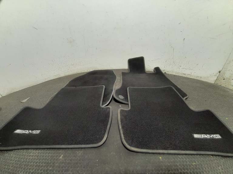 Mercedes C Class Set Of Floor Mats 2007-2015 A20468045489g33