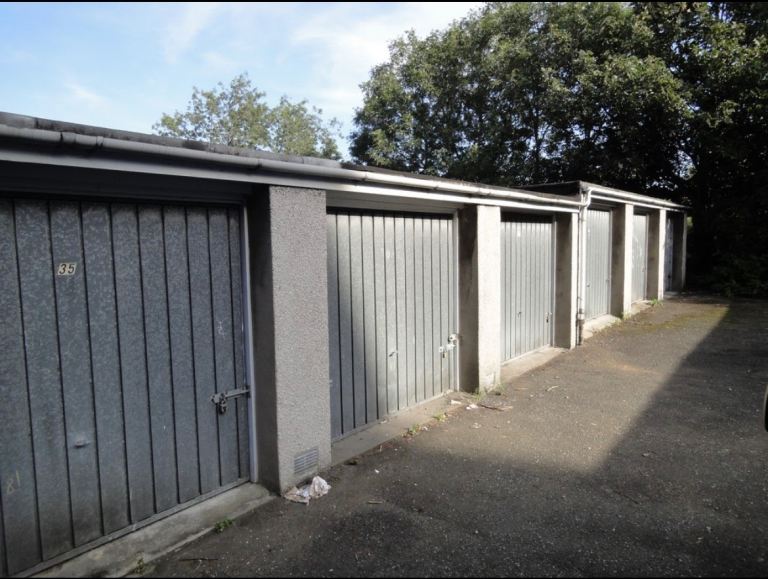 Orchard Brae Gardens Garage with light and power-£220pcm