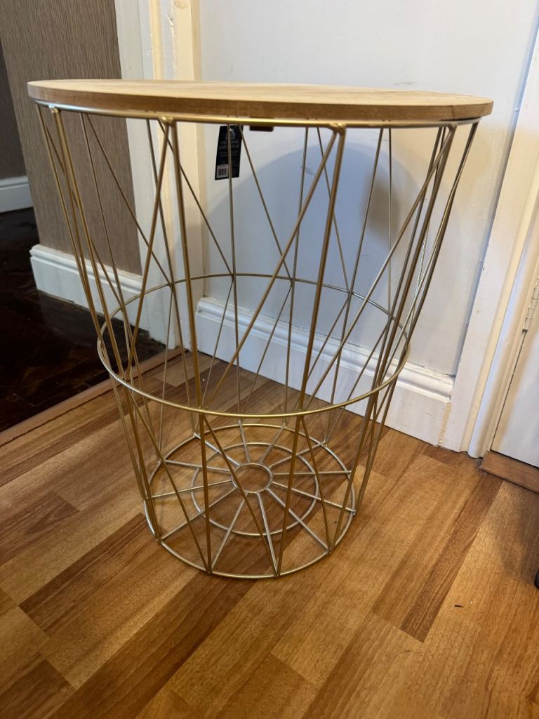 Gold basket table 