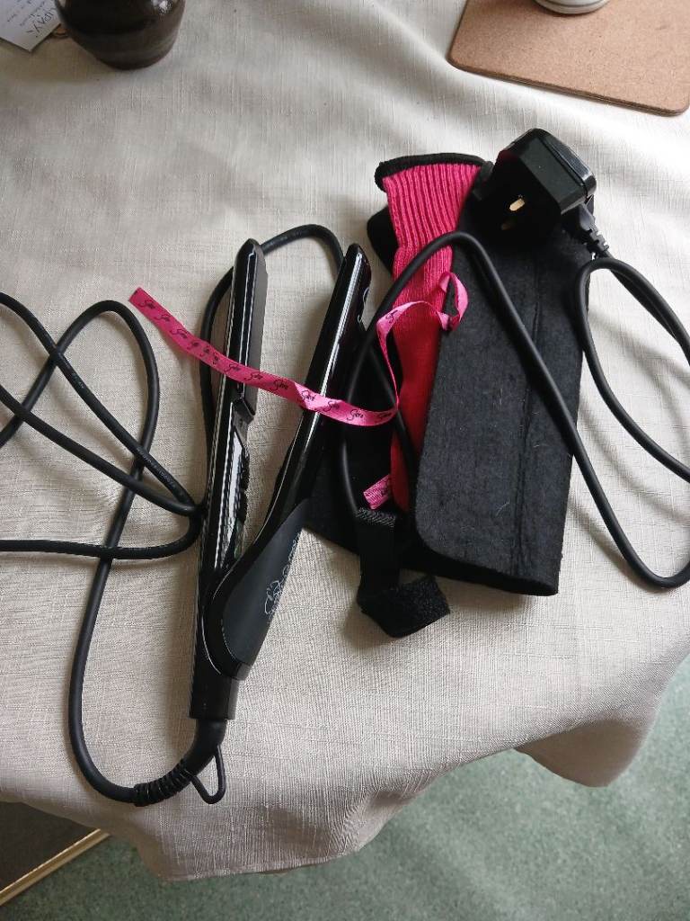 GHD Hair Straighteners with Heat Mat – Good Condition
