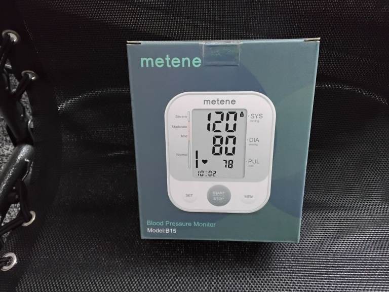 Blood pressure monitor 
