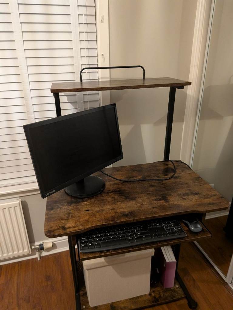 Like new rolling desk