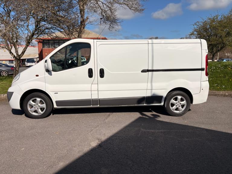 2013 Vauxhall Vivaro 2.0CDTI [115PS]  LWB Sportive Van 2.9t Euro 5 PANEL VAN Diesel Manual