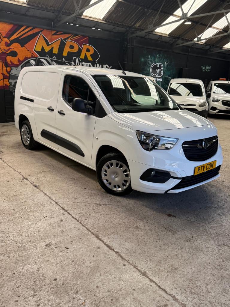 2022 Vauxhall Combo 2300 1.5 Turbo D 100ps H1 Sportive Crew Van Crew Bus  Diesel Manual