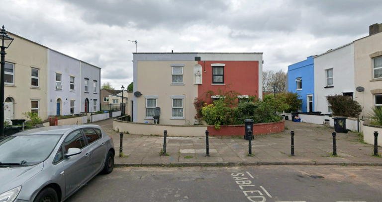 3 DOUBLE BED HOUSE EXCELLENT LOCATION NEAR CITY CENTRE
