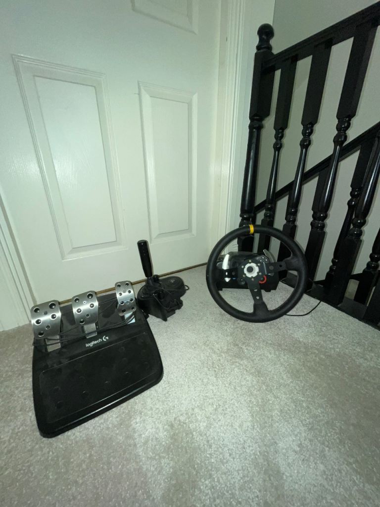 Logitech G29 wheel, pedal and shifter 