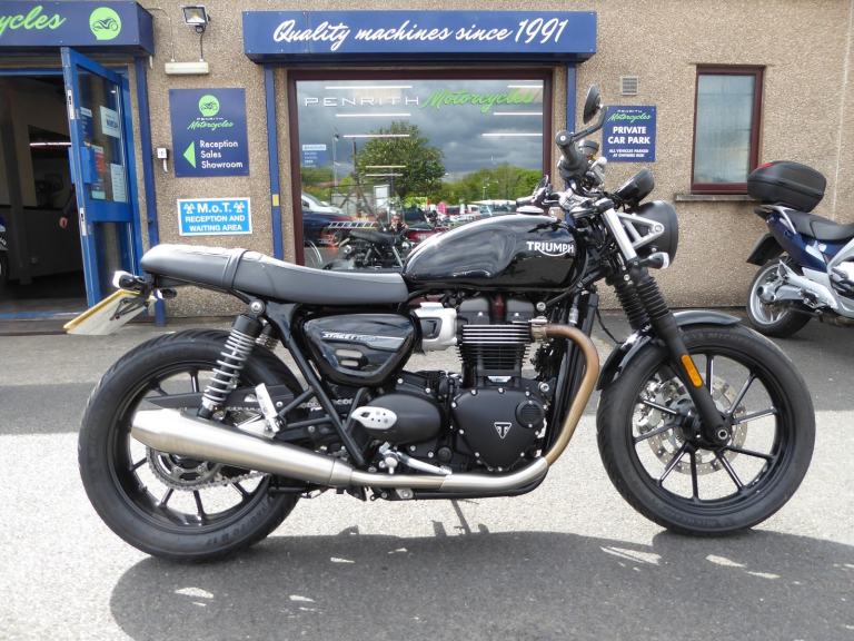 Triumph Bonneville Street Twin - 2021 - 8,866 Miles at Penrith Motorcycles 