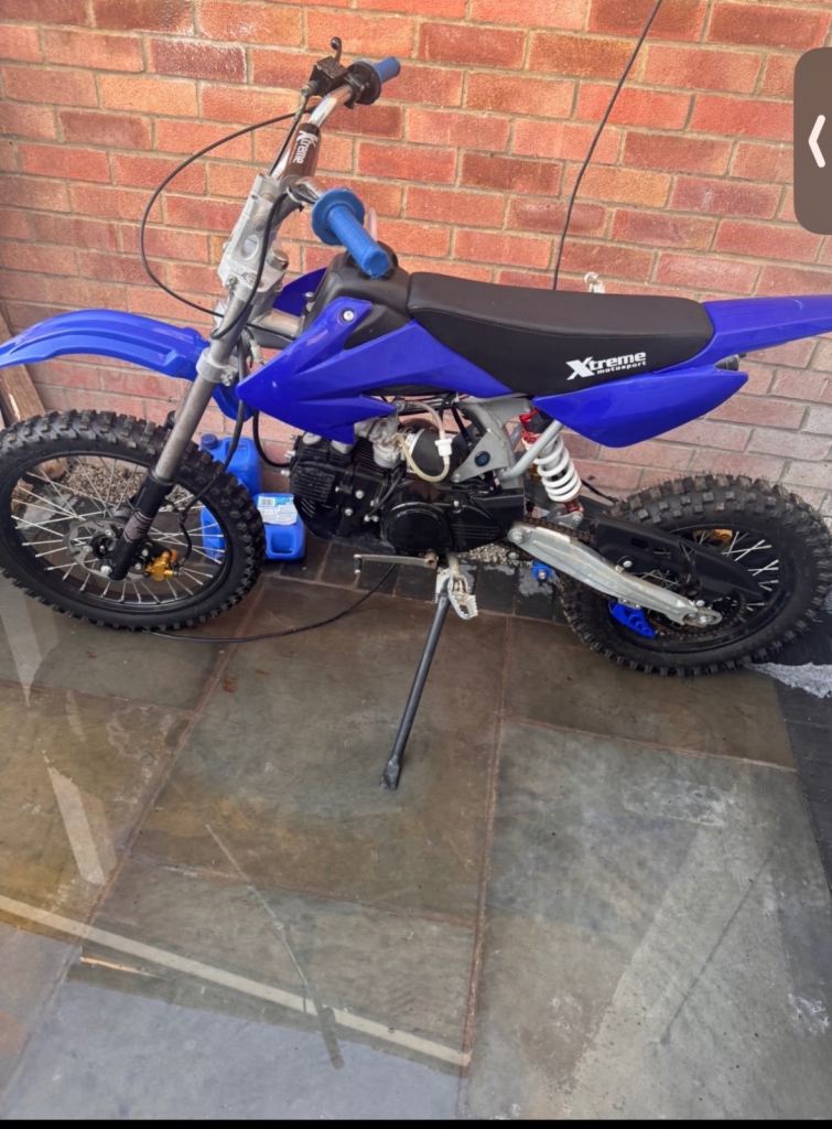125CC pitbike with keys 