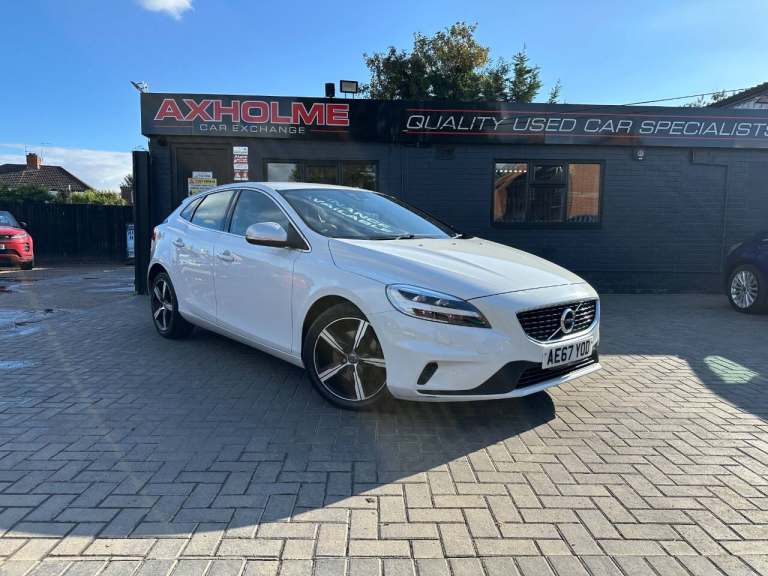 Volvo V40 T2 [122] R DESIGN 5dr finance available Petrol