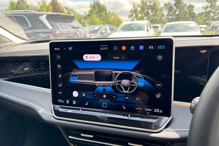 2025 Volkswagen Passat 1.5 eTSI MHEV Elegance DSG Euro 6 (s/s) 5dr Estate Automatic