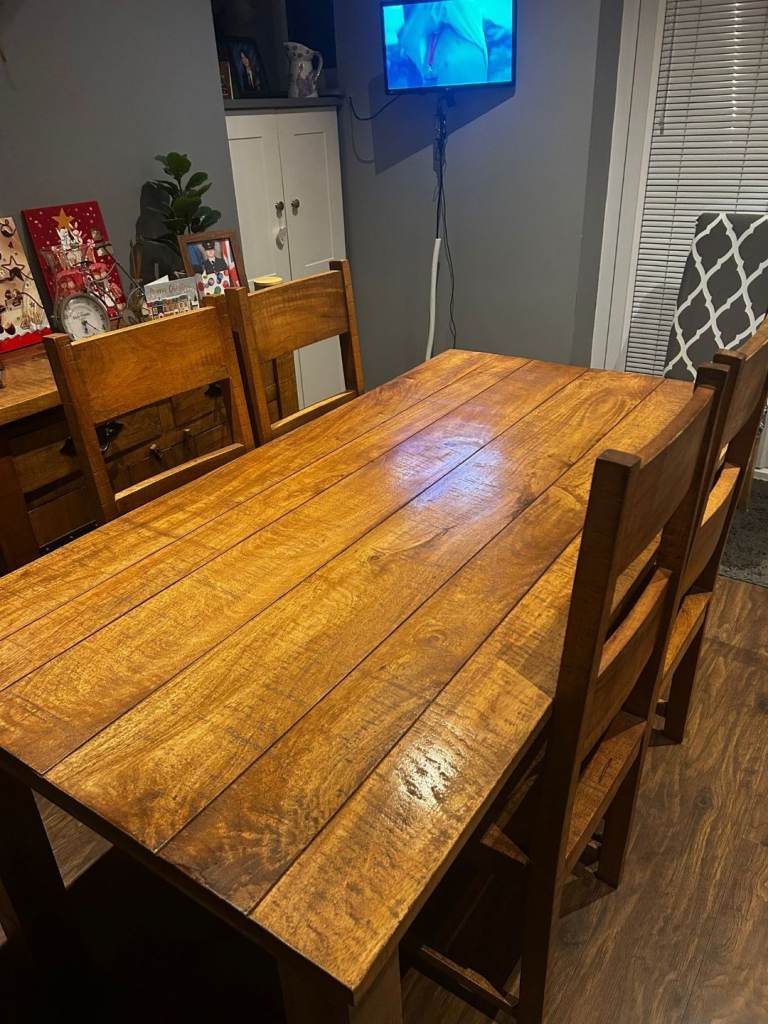 Solid Oak 6 seater dining table & 4 chairs and 2 door sideboard