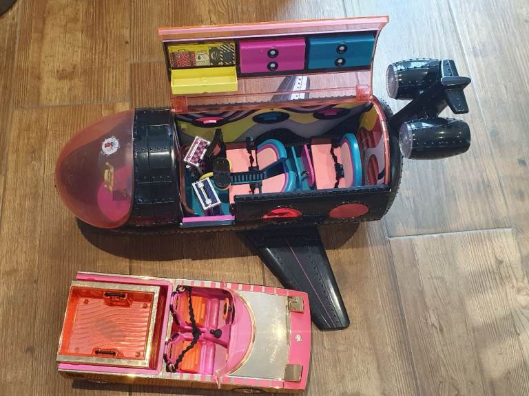LOL Surprise Plane and Car Set – Good Condition