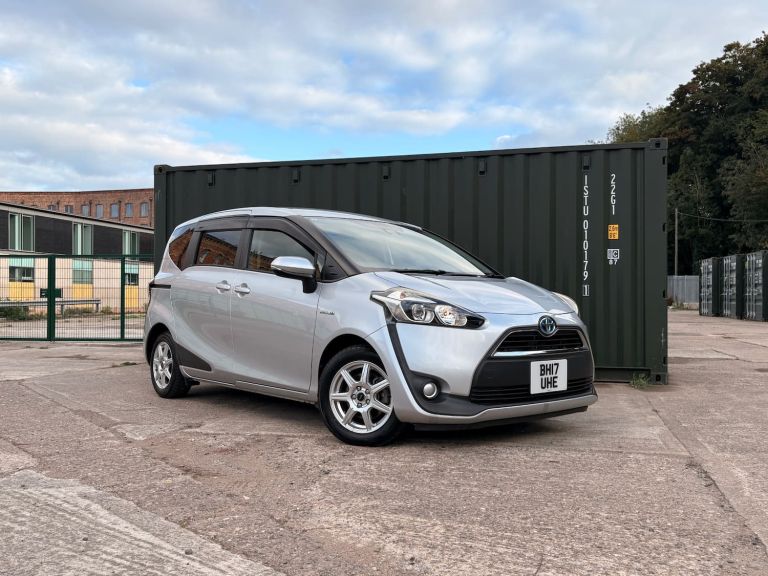 2017 Toyota Sienta HYBRID  MPV Petrol/Electric Hybrid Automatic