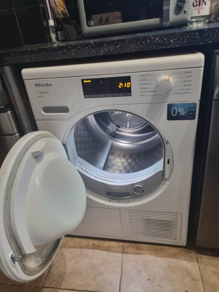 Miele TEA225WP Heat Pump, 7kg Honeycomb drum Tumble Dryer